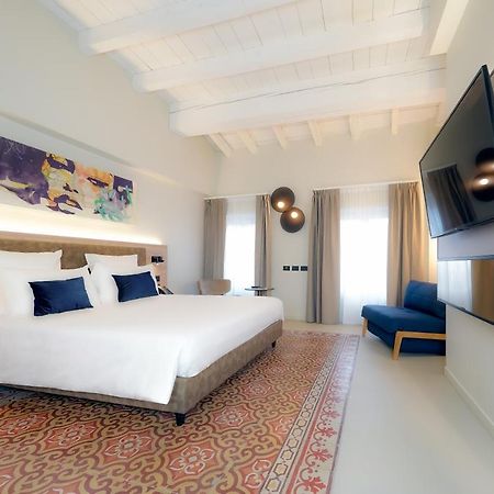 Bergamo Inn 21 Ngoại thất bức ảnh Deluxe Room