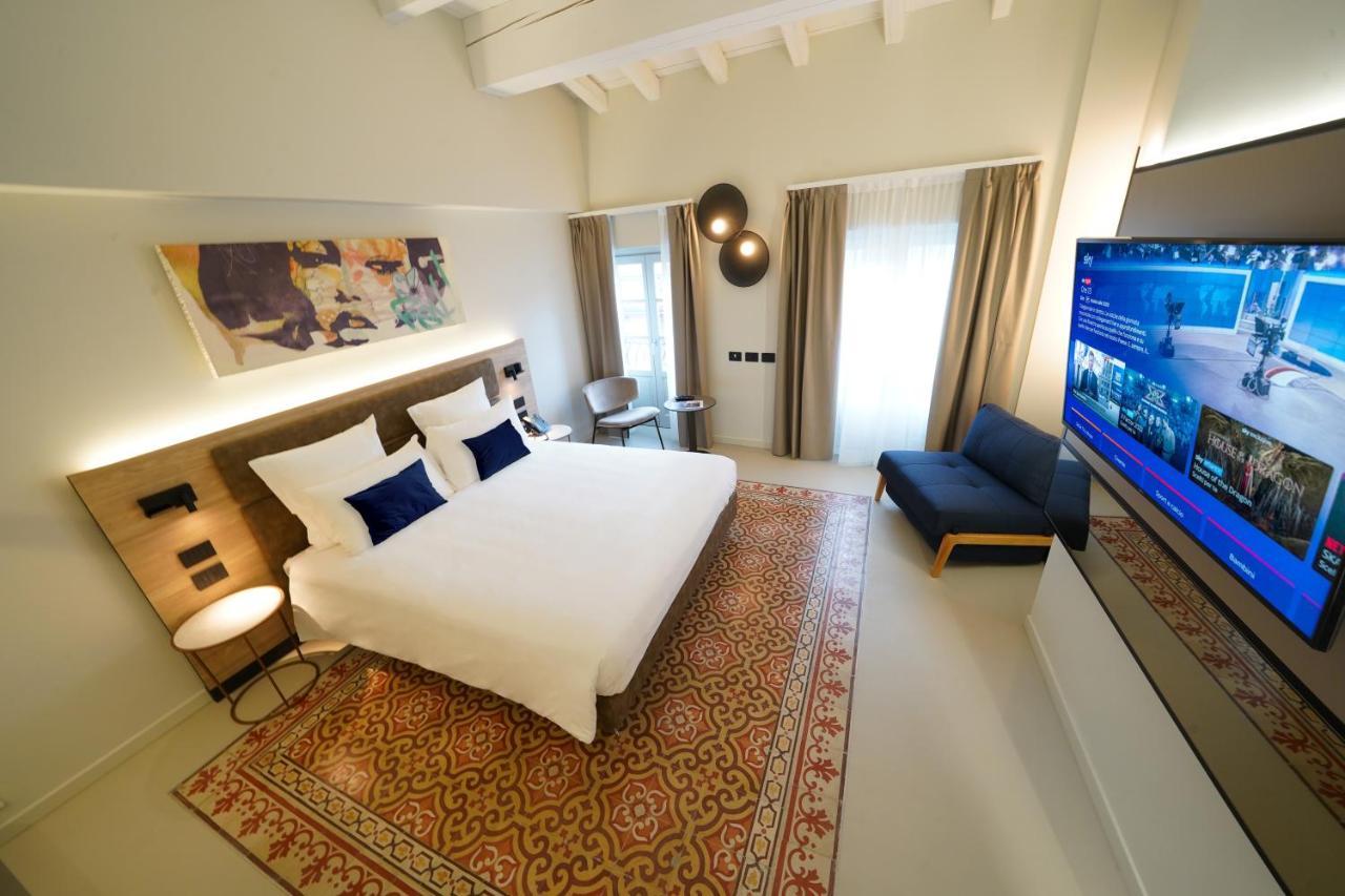 Bergamo Inn 21 Ngoại thất bức ảnh Deluxe Room